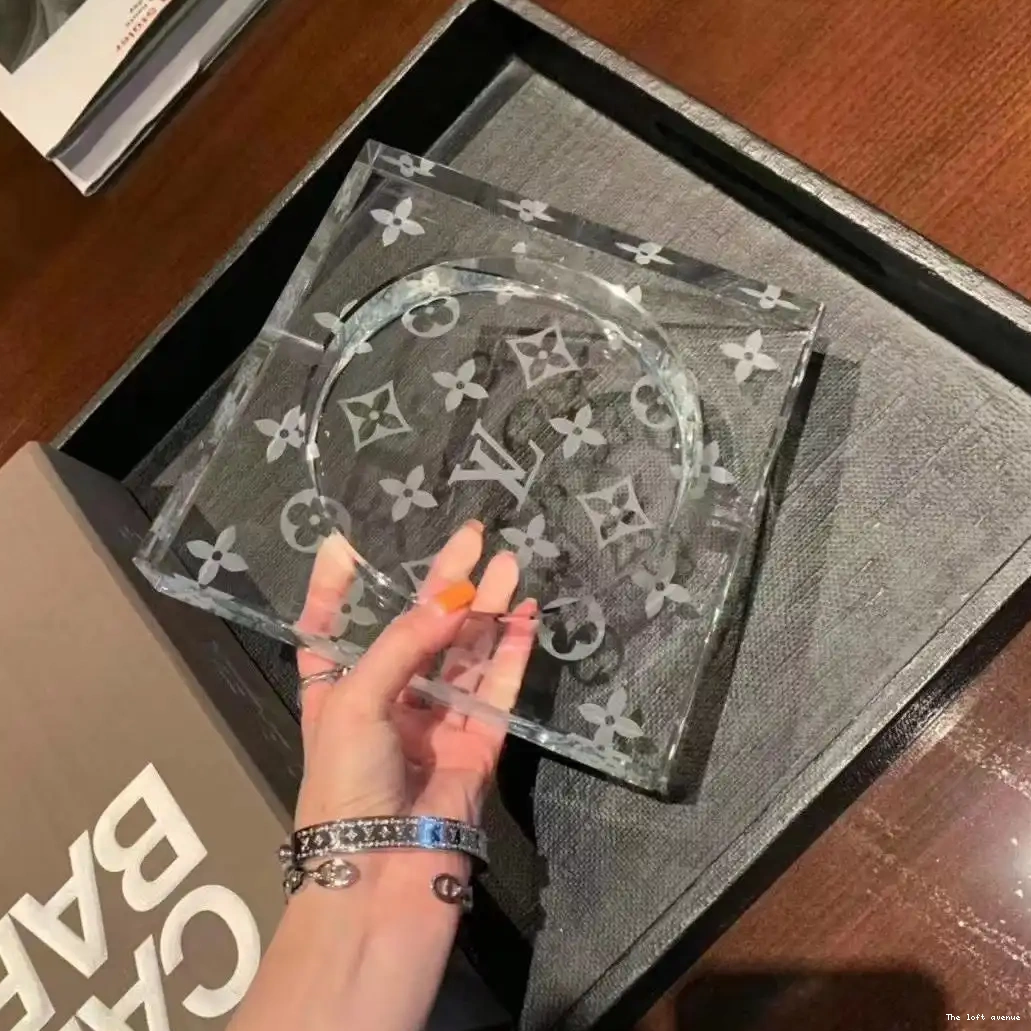 CUSTOM LV ASHTRAY 0603